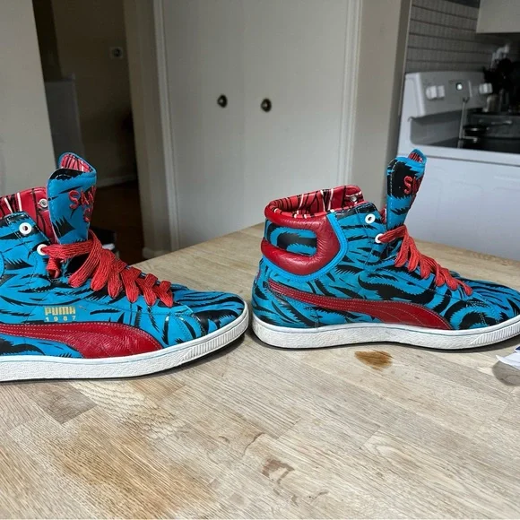 RARE!!!Santa Cruiz x Screaming Hand shoes. Size 13-13.5